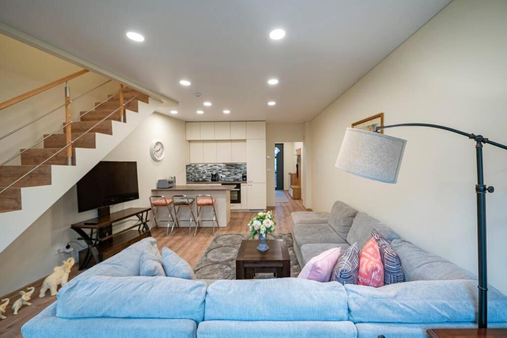 Homely Kreves Apartment By Polo Apartments Каунас Екстериор снимка